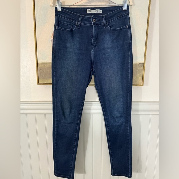 Levi's Denim - LEVIS Women’s 512 Perfectly Slimming Legging Jeans Size 8p